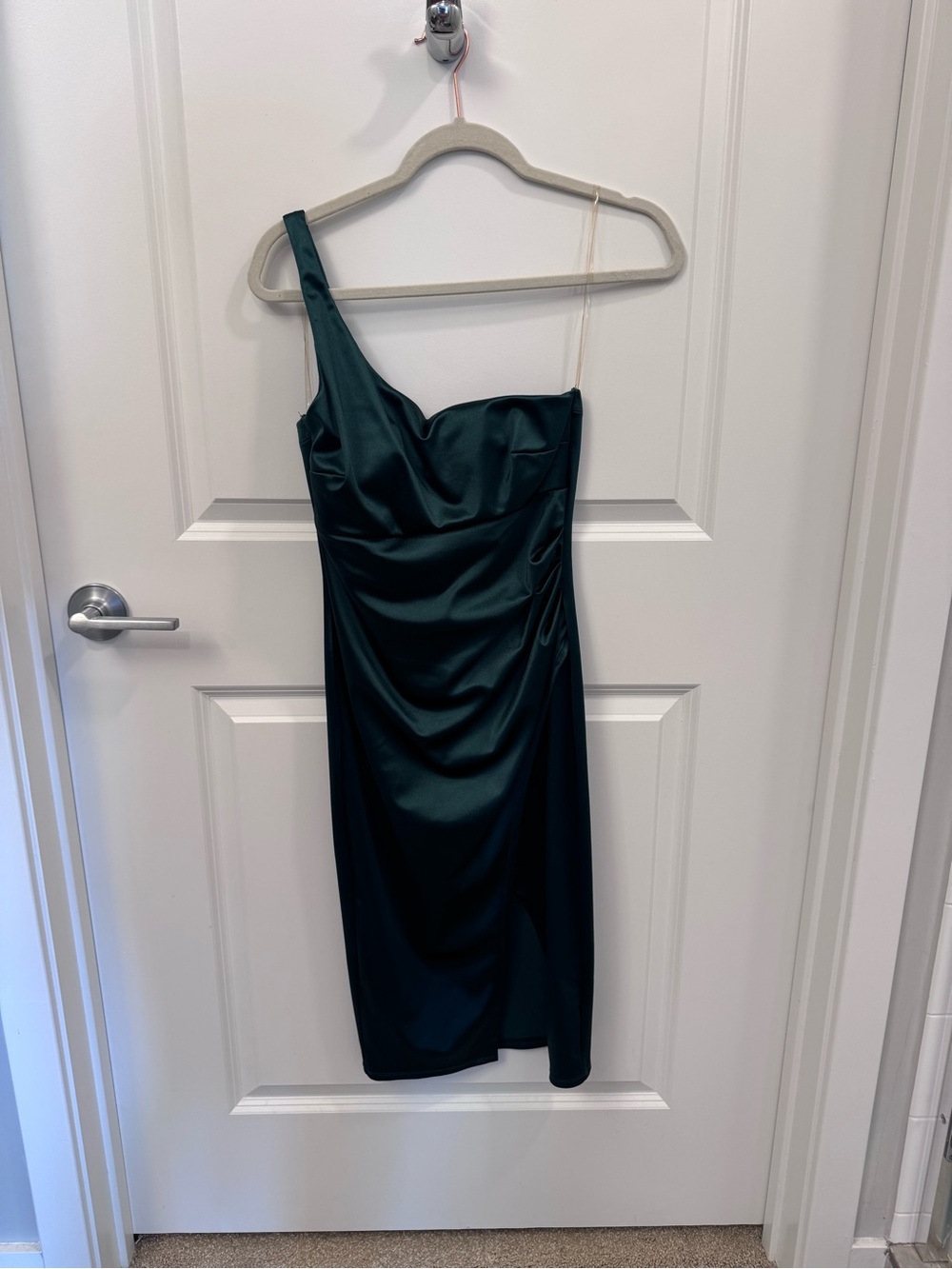 Women's One-Shoulder Emerald Satin Like Dress